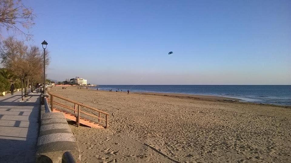 Incantevole Attico 1Minuto Dal Mare Wifi Netflix Terracina Exterior foto